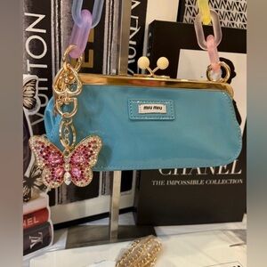 NIB MUI MUI Beaute Blue Patent Leather Clutch/Crossbody/Bag/Rainbow Chunky Chain